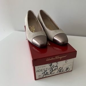 New Salvatore Ferragamo Shoes low Heel in Pewter gray/beige